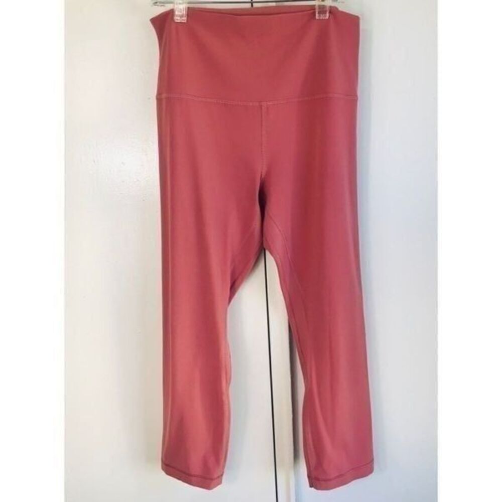 Lululemon Align Crop *21" Soft Cranberry  size 8….0535